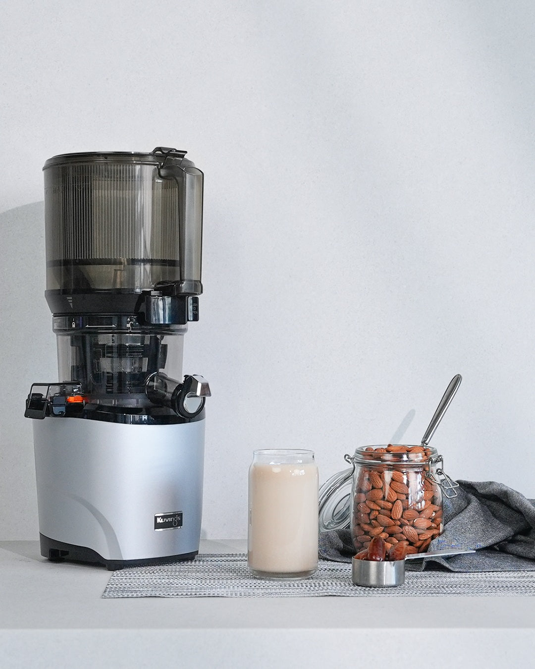 AUTO10S HANDS-FREE SLOW JUICER
